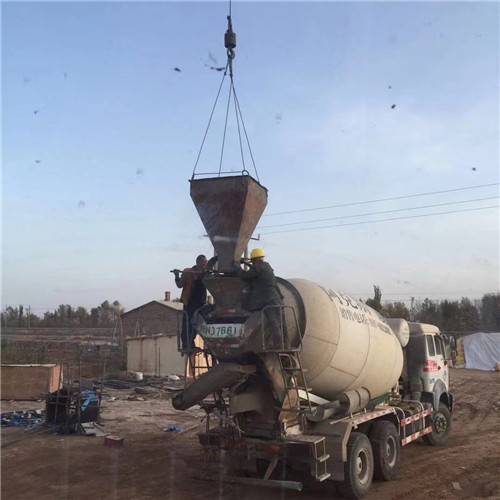 滦州市“精准瞄准”—— 吊车的 “定位导航” 技术